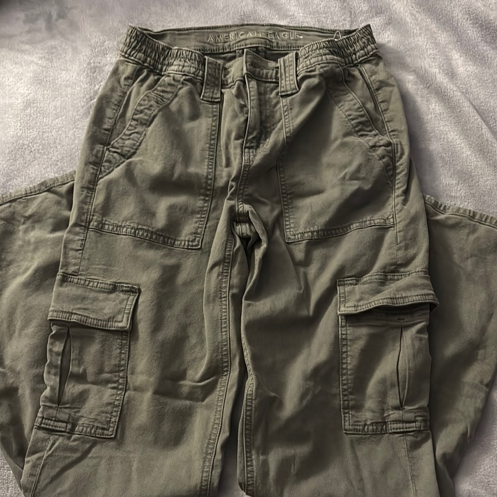 American Eagle Outfitters Women’s Olive Cargo Pants